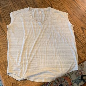 Athleta Tee - size M